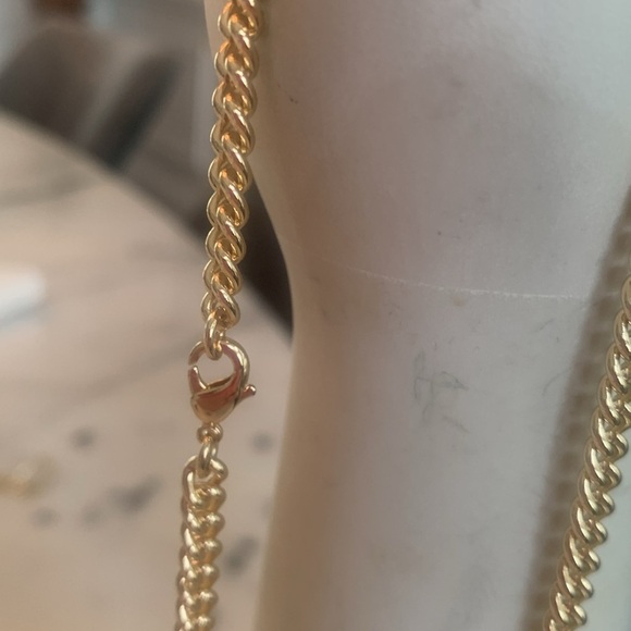 NEW HIGH END  Gold Plated Cuban Link Necklace 21” GIFT BOX - Picture 6 of 9